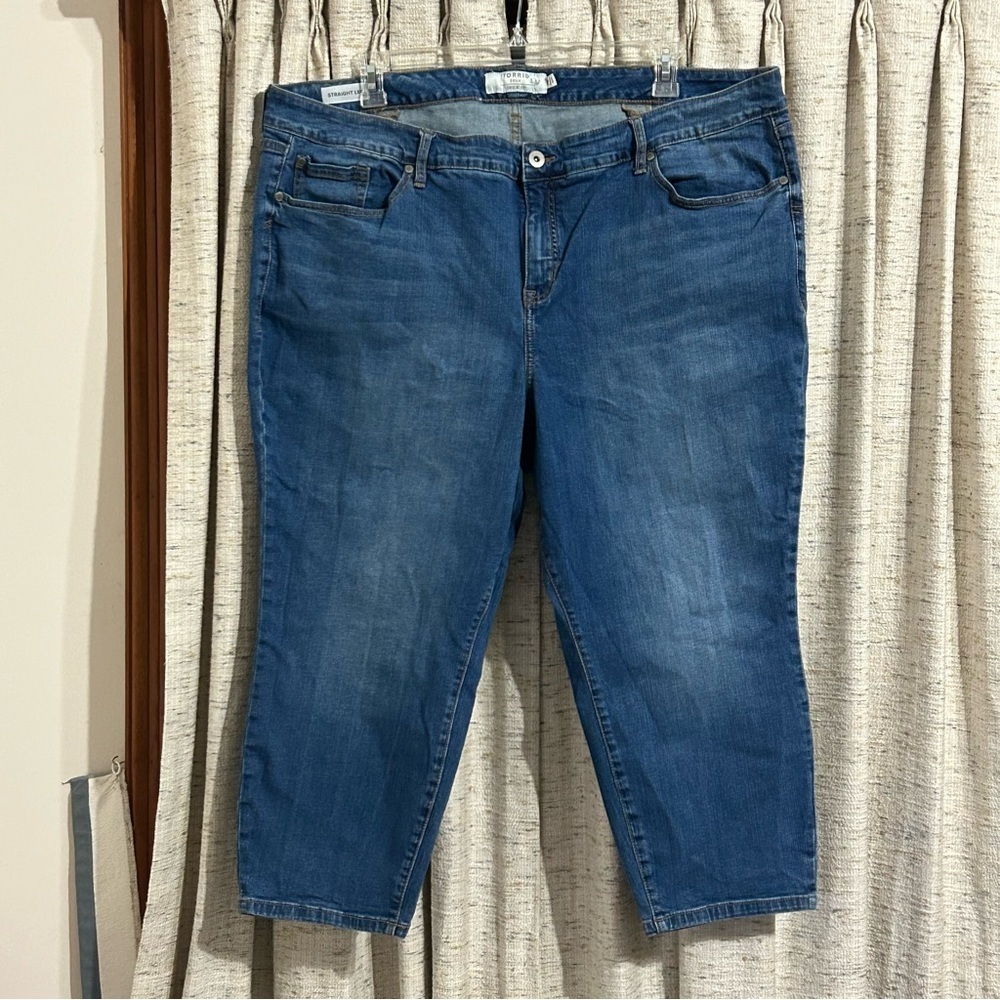 Torrid First At Fit Straight Leg Cropped Denim Jeans - 26